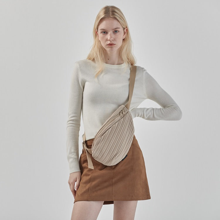 Sling Bag in Champagne Beige