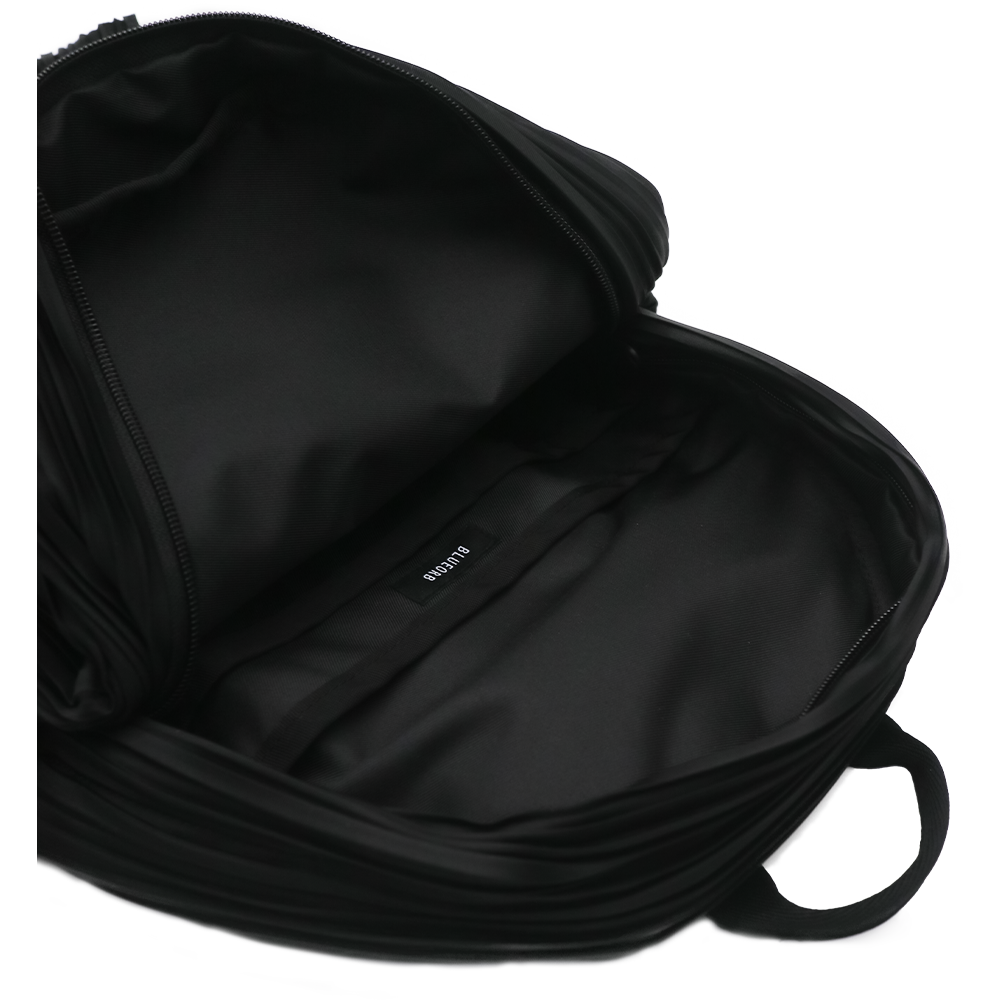 Backpack in Beyond Black