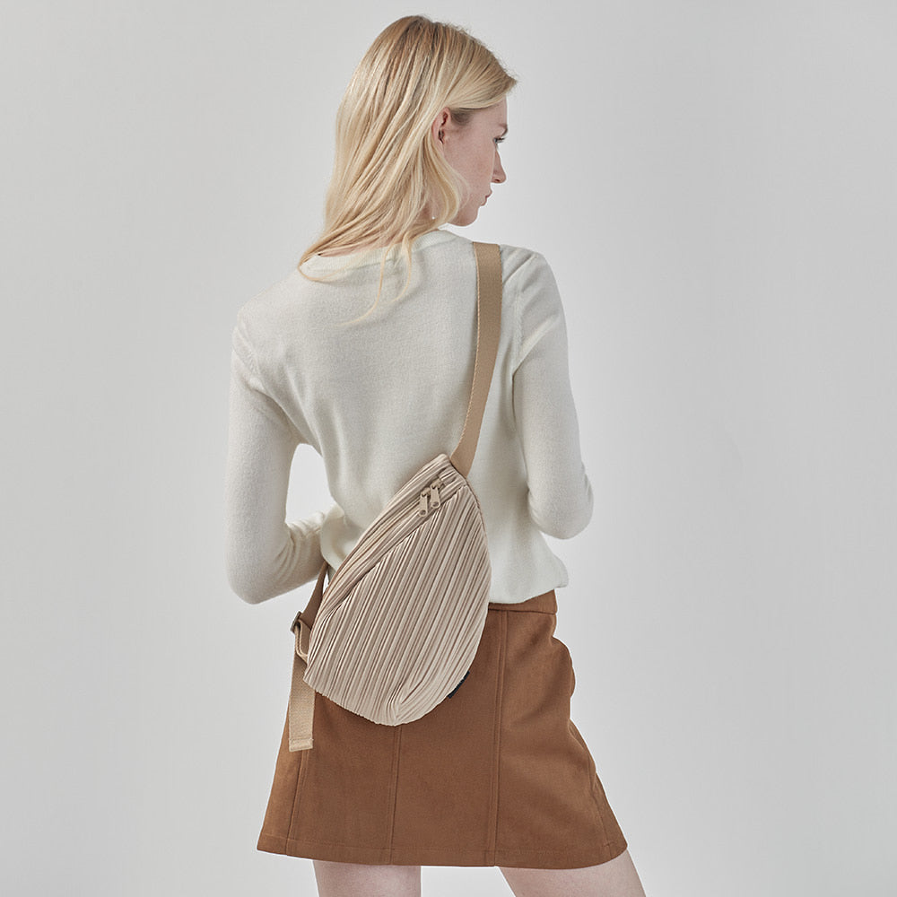 Sling Bag in Champagne Beige