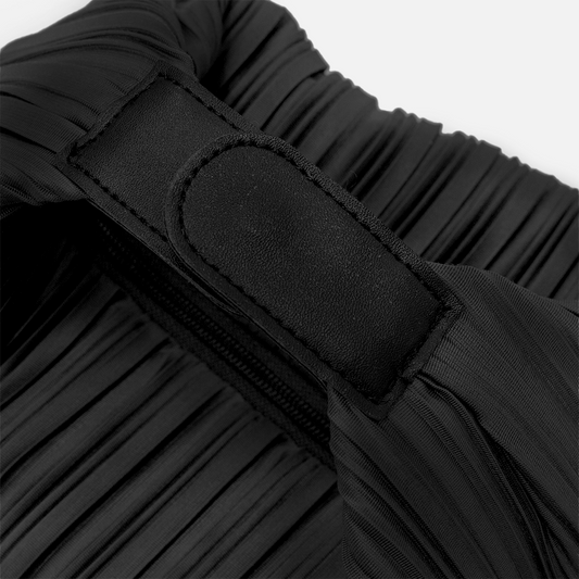 Cocoon Bag in Beyond Black