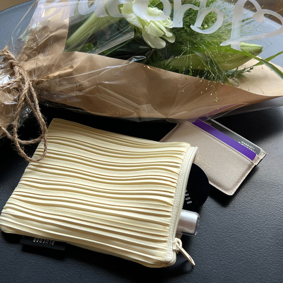 Flat Pouch Set in Popcorn Ivory